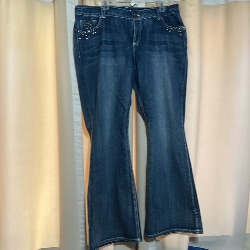 Curvy fit boot cut